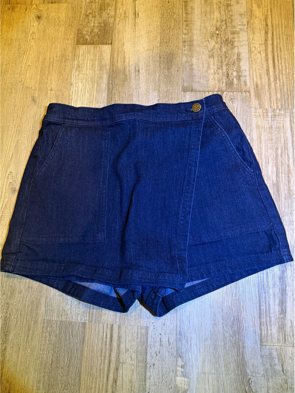 Jessica Simpson Women’s Dark Wash Denim Bermuda Shorts Size 6 Mid Rise Pockets
